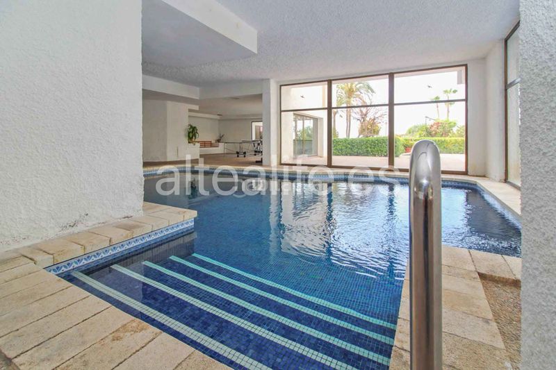 Foto 58cfe118-fb51-4753-b60d-1ccc08a55dc2. Alquiler apartamento en cap-negret 5 apartamento bajo en primera linea de playa en la zona de cap negret en Altea