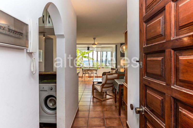 Foto 631a350c-6bc4-4ce3-860b-57d9aa517ffe. Alquiler apartamento en cap-negret 5 apartamento bajo en primera linea de playa en la zona de cap negret en Altea