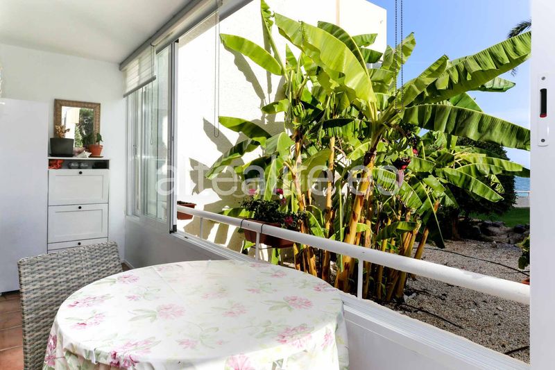 Foto 6f63c5a2-90e4-4ab4-86d7-6ab060f0acf2. Alquiler apartamento en cap-negret 5 apartamento bajo en primera linea de playa en la zona de cap negret en Altea