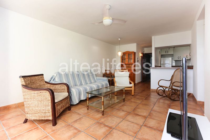 Foto 85a9e555-9300-4fe3-b1a2-4a90a3a0737e. Alquiler apartamento en cap-negret 5 apartamento bajo en primera linea de playa en la zona de cap negret en Altea
