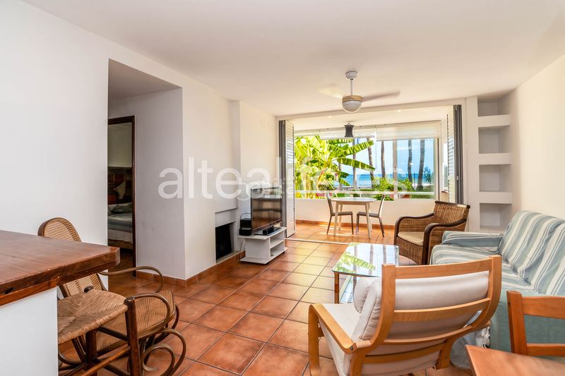 Foto aea859a4-3c29-4a9f-9e2e-9e4ea751a5fe. Alquiler apartamento en cap-negret 5 apartamento bajo en primera linea de playa en la zona de cap negret en Altea