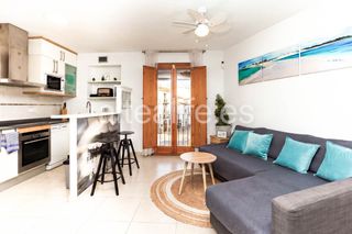 Apartament  Costera pont del montcau. Apartamento reformado de 2 dormitorios en la zona de bellaguarda