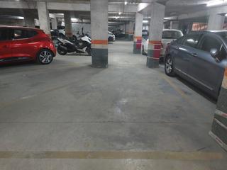 Aparcament cotxe  Carrer dels alts forns 78. Plaza de parking grande en venta
