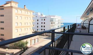 Pis a Carrer de miguel de cervantes, 11. Ático con gran terraza