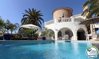 Xalet a Carrer norfeu 22a. Mágnifica casa en venta con piscina y amare y licencia turística