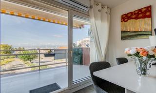 Pis a Plaça carles fages de climent 2. Piso en venta en el puerto de roses