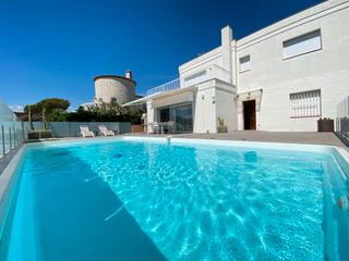 Casa  Carrer cap llarg. Casa con pisicna y amarre en santa margarita
