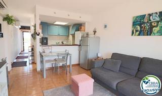 Pis a Sant Maurici. Encantador apartamento con dormitorio, balcón y acceso a la pisc