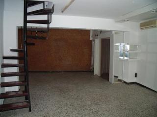 Lloguer Local Comercial a Centre. Local josep sabater
