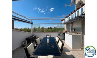 Apartament a Carrer port empordà 1. Atico en venta en empuriabrava 2 habitaciones gran terraza y par