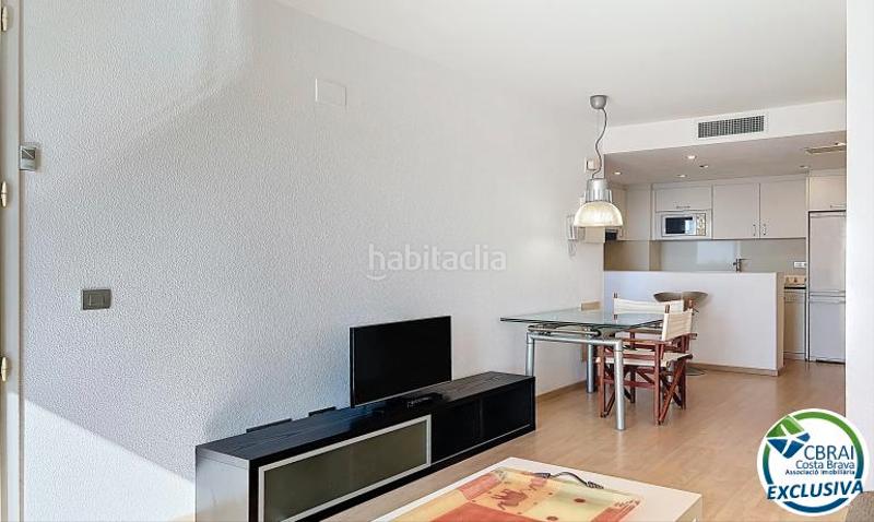 Foto 2a738bf2-4fa9-45d6-8fef-6996b800e6b2. Apartamento en avinguda pastor 1 en venta - , costa brava – magnífico apartamento de 1 dormitorio con vistas al mar y al canal en Roses