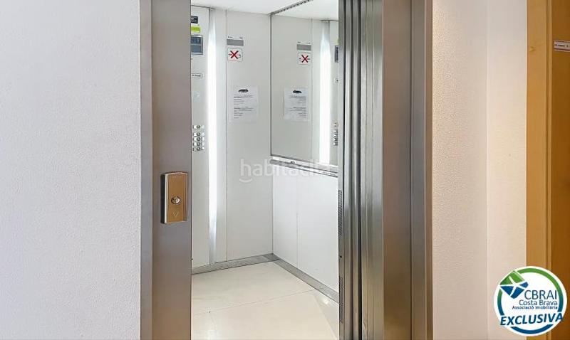 Foto 49701f16-edeb-45b6-9e52-83b83517a7b2. Apartamento en avinguda pastor 1 en venta - , costa brava – magnífico apartamento de 1 dormitorio con vistas al mar y al canal en Roses