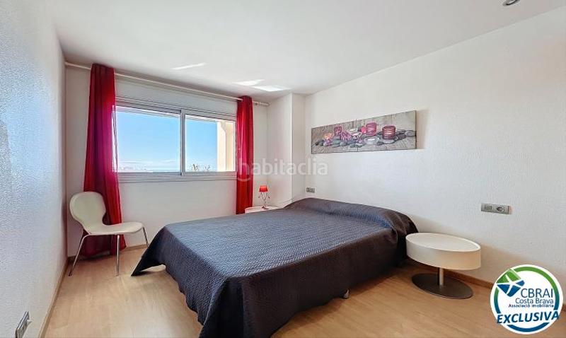 Foto 6c5dd4ed-db7d-4111-b8d1-137101c09950. Apartamento en avinguda pastor 1 en venta - , costa brava – magnífico apartamento de 1 dormitorio con vistas al mar y al canal en Roses