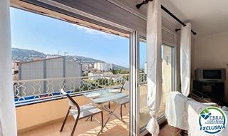Apartament a Carrer la llotja 19. En venta – apartamento con vistas al mar en el centro de roses c