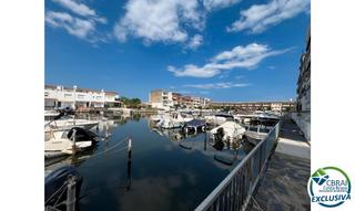 Apartament  Carrer port empordà 27. Apartamento totalmente reformado con 2 habitaciones y vistas al