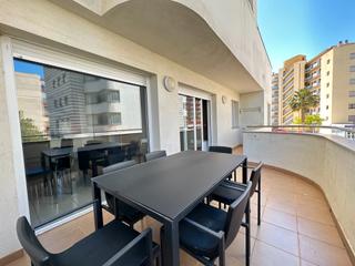 Piso en Avinguda de la gola de l'estany 43. En venta piso segunda linea de mar con licencia turística