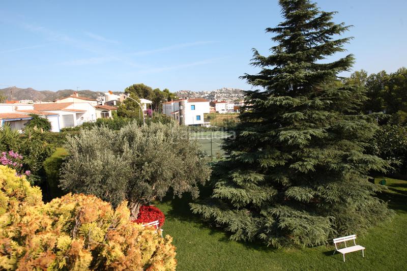 Foto 5bcd1314-5d02-49a5-af85-cee48fc8ac1a. Chalet en avinguda del mas mates 14 14 casa en venta girona en Roses