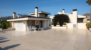 Xalet a Nord. Casa en venta en roses girona