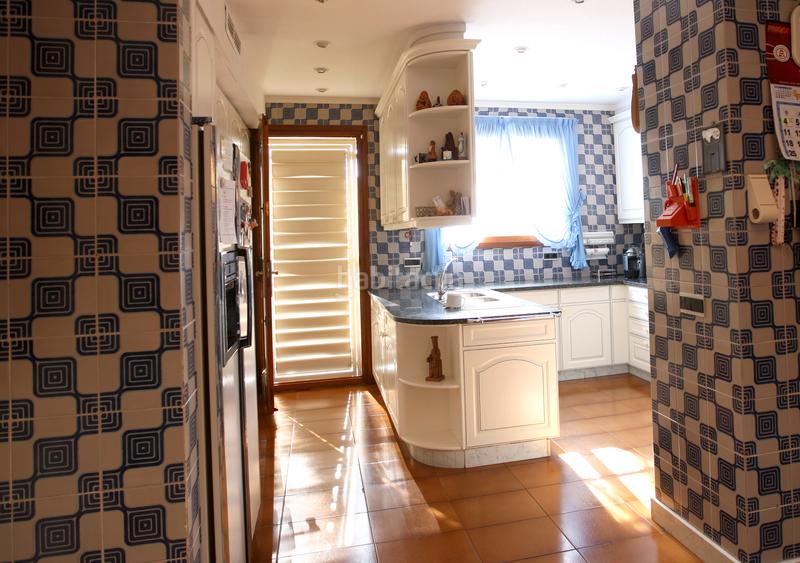 Foto bc783440-865c-4f2c-b95e-66b304e7e9e9. Chalet en avinguda del mas mates 14 14 casa en venta girona en Roses