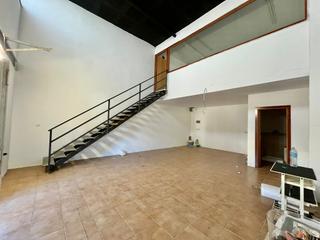 Business premise in Pl. de la Victoria Catalana 10 0 0 2 10