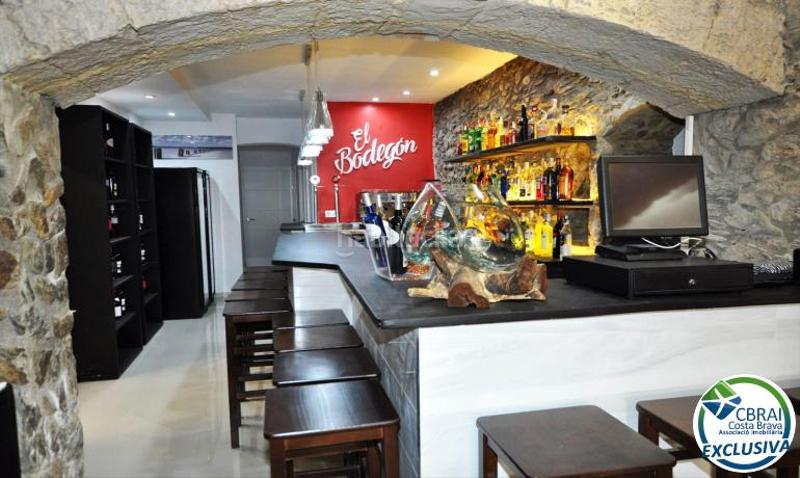 Foto d2532fcb-04f8-4475-8f8d-fda3187956e7. Local comercial a carrer joan badosa 24 bajos 24 a Roses