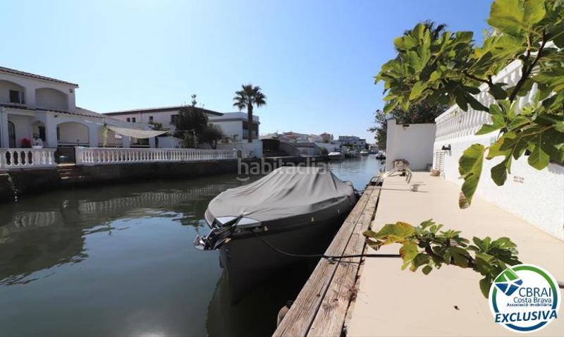 Foto 8b36cb0b-99bf-4493-89a0-4390ebd3bbd4. Casa en calle norfeu 22 a 22 casa en venta girona en Empuriabrava