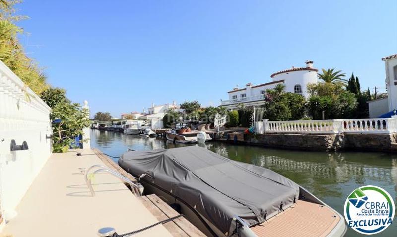 Foto d2b1daf6-3011-4902-af50-7e28b3e3eb33. Casa en calle norfeu 22 a 22 casa en venta girona en Empuriabrava
