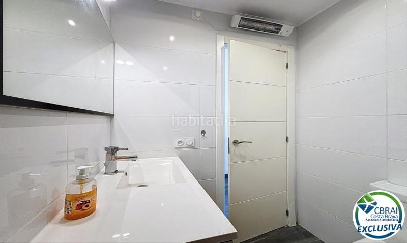 Foto 4cebe54a-c997-4ee0-94c7-b140febe9f61. Apartamento en calle jeroni pau 26 1 26 apartamento en venta girona en Roses