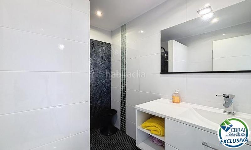 Foto 66a6a0c9-504e-4d7f-b6dd-91e1e1cbdc14. Apartamento en calle jeroni pau 26 1 26 apartamento en venta girona en Roses