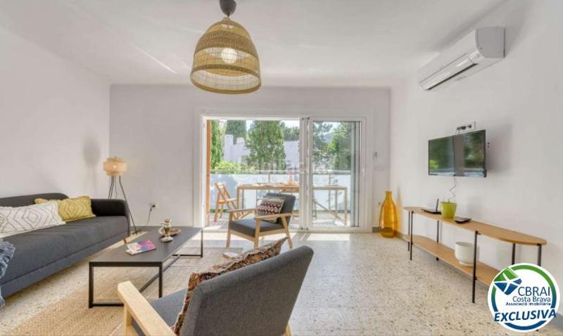 Foto 372af230-675a-4208-8ccd-c8c76fee8e08. Apartamento en carrer carretera canyelles 77 77 apartamento en venta girona en Roses
