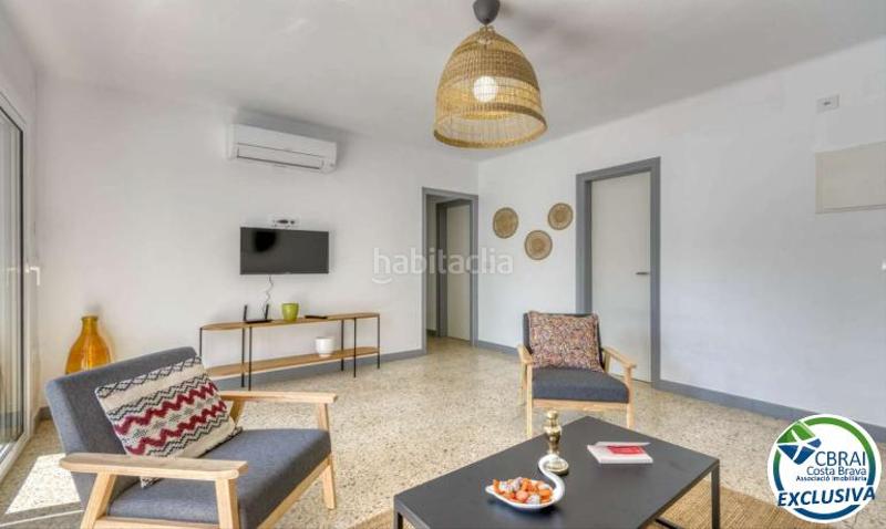 Foto aa96dacb-bf0c-4216-a8d2-bb572172c1df. Apartamento en carrer carretera canyelles 77 77 apartamento en venta girona en Roses