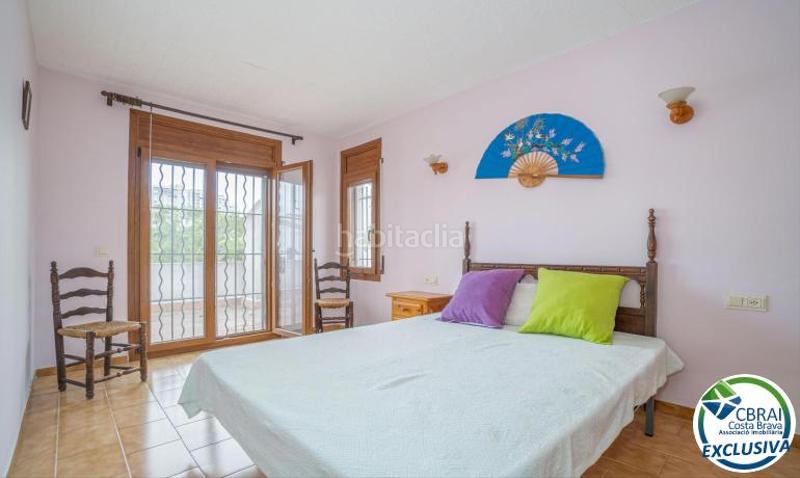 Foto 793eb103-5909-407d-9fb4-f127cc01ba5a. Casa a carrer Montgrí 30 b 30 a Montgrí Empuriabrava