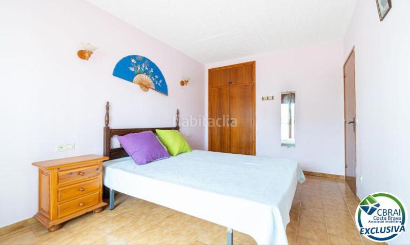 Foto dfc2dfd8-6b88-492d-8ca9-67938da4e33d. Casa a carrer Montgrí 30 b 30 a Montgrí Empuriabrava