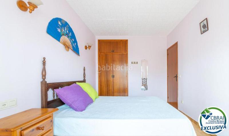 Foto f9d61cc3-e588-4da1-b5e9-98071f962b82. Casa a carrer Montgrí 30 b 30 a Montgrí Empuriabrava