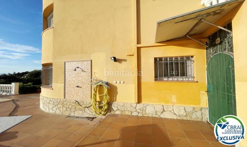 Foto bb73501f-37a8-420b-b133-937b72ae7281. Casa en carrer alacant 38 38 casa en venta girona en Roses