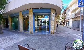 Geschäftsraum in Carrer palandriu 23 0 23. Local comercial en venta en llançà girona