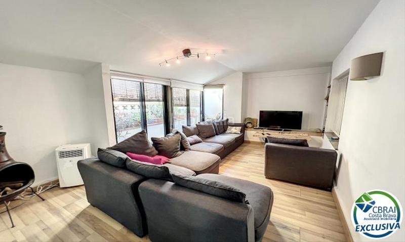 Foto 643cd8a3-a1fd-4b8a-9653-78b6e4b481de. Apartamento en avenida de rhode 181 01 03 181 apartamento en venta girona en Roses