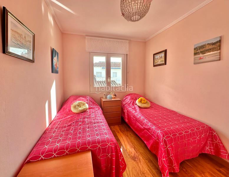 Foto 422de463-7dcb-4246-a17c-8e91ebfde79d. Casa en carrer de sant morí casa en venta girona en Empuriabrava