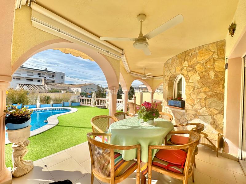 Foto ef4e43c3-8032-49bd-861d-1411f7399a95. Casa en carrer de sant morí casa en venta girona en Empuriabrava