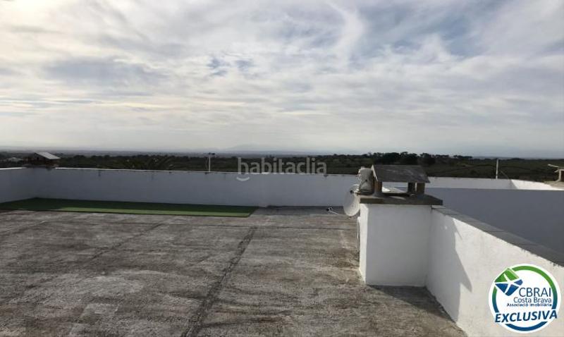 Foto cb045407-cabc-45f4-8926-45a449a695f6. Casa en calle baix llobregat 4 4 casa en venta girona en Roses