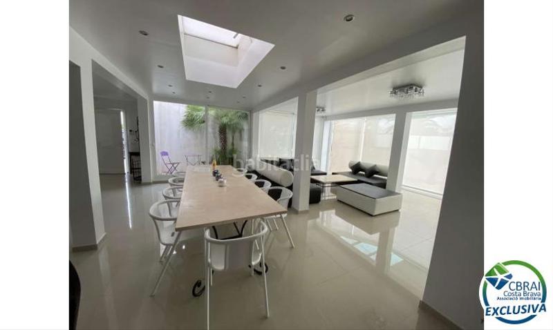 Foto 74677461-1e24-4e48-8254-6897f50a36eb. Casa en carrer falconera 24 24 casa en venta girona en Empuriabrava