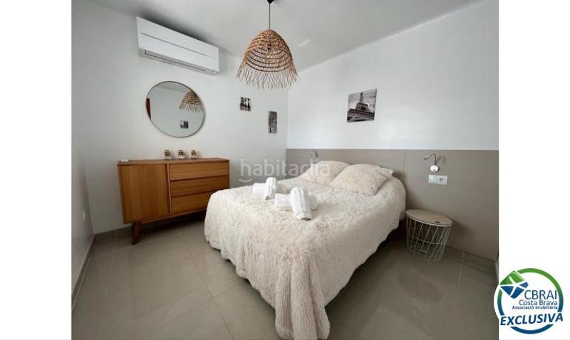 Foto 9fae0e85-5795-4719-9a30-674f5bac6905. Casa en carrer falconera 24 24 casa en venta girona en Empuriabrava