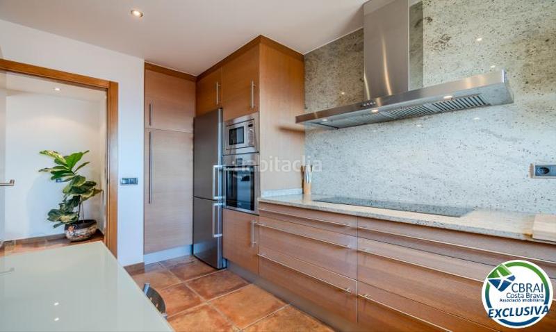 Foto 7fe7eaf5-9006-43a2-b821-11ca24f1a037. Casa en carrer pujada puig rom 99 99 casa en venta girona en Roses