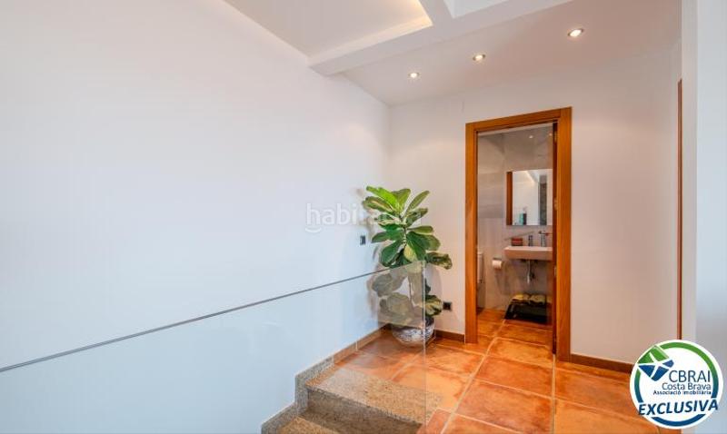 Foto edccb31d-ff1f-4ba0-97d7-cd389a016d66. Casa en carrer pujada puig rom 99 99 casa en venta girona en Roses