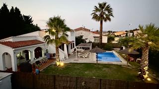 Casa a Mare de la font, 51  51. Casa en venta en castelló empúries girona