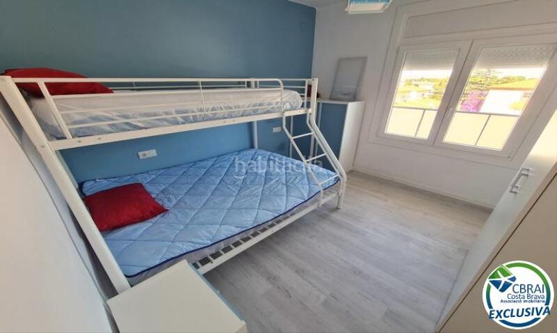 Foto 2bbb8973-c376-4e0c-8aa6-b48cab9648b4. Apartamento en carrer san mori 6 2 6 apartamento en venta girona en Empuriabrava