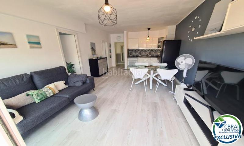 Foto e974a141-0568-4a71-ba09-102a1c2c9a9d. Apartamento en carrer san mori 6 2 6 apartamento en venta girona en Empuriabrava
