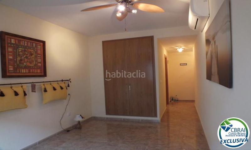 Foto 890487fa-82dc-4e62-8db1-cc4cde29fb2d. Apartamento en calle de jose espronceda 9 1 2 9 apartamento en venta girona en Roses