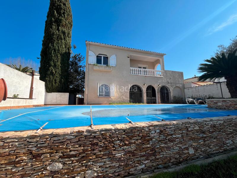 Foto 16dc759d-e6d4-4752-a596-b2ce7bb358d6. Casa en carrer llobregat casa en venta girona en Empuriabrava