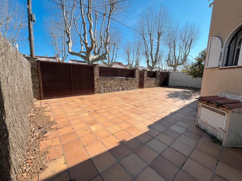 Foto 7fb80a53-4cb7-457e-9d68-229895f3e721. Casa en carrer llobregat casa en venta girona en Empuriabrava